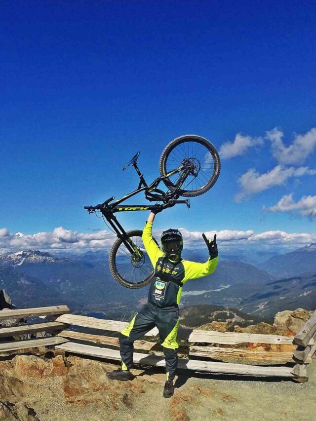 bike tours in Canada